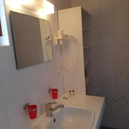 Des Sports 모텔 3*