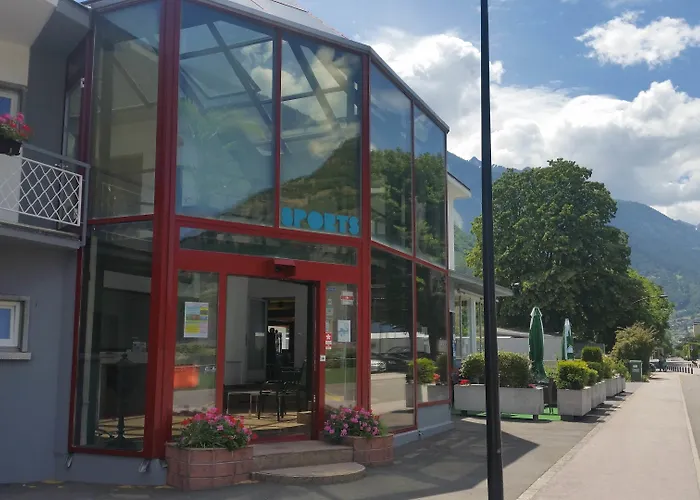 Des Sports 汽车旅馆