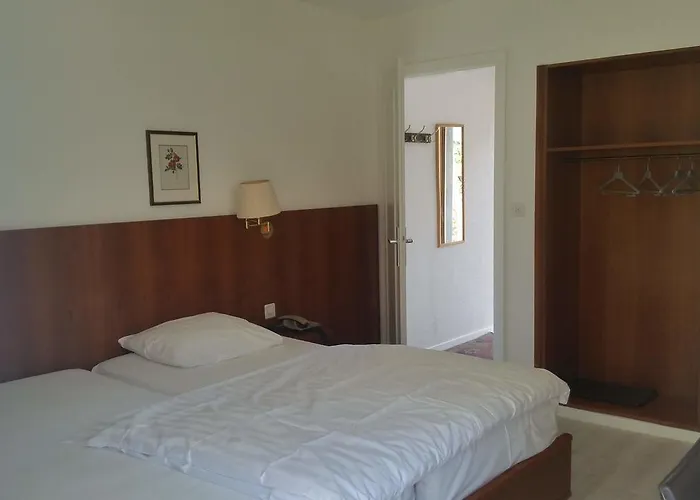 Des Sports 汽车旅馆