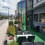 Des Sports Motel