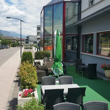 Des Sports Motel